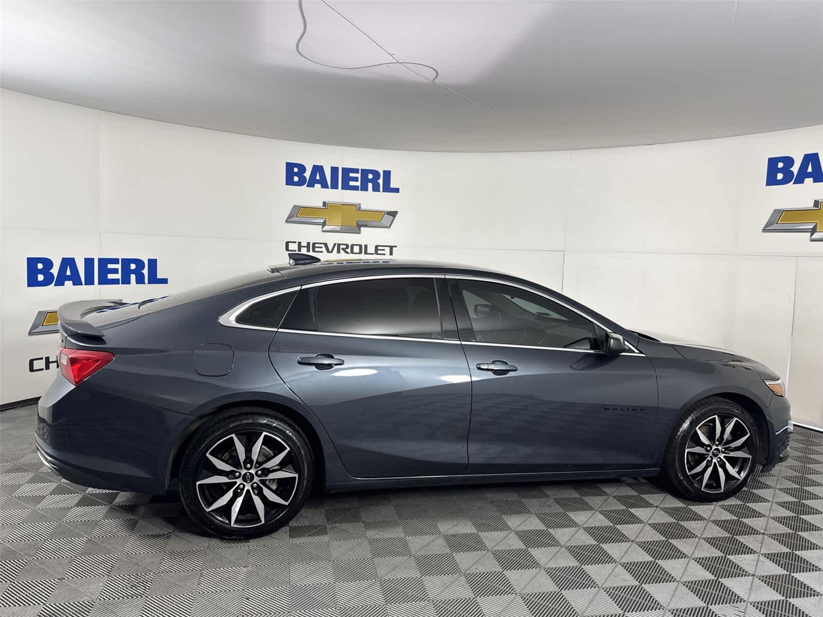 Thumbnail: 2021 Chevrolet Malibu - 6