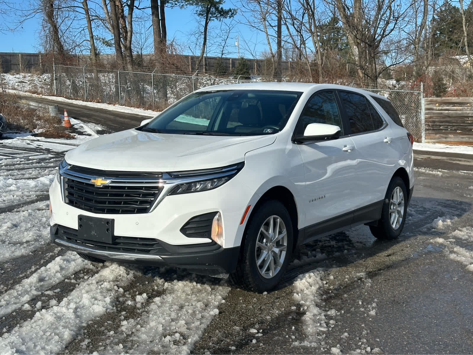 Thumbnail: 2022 Chevrolet Equinox - 1