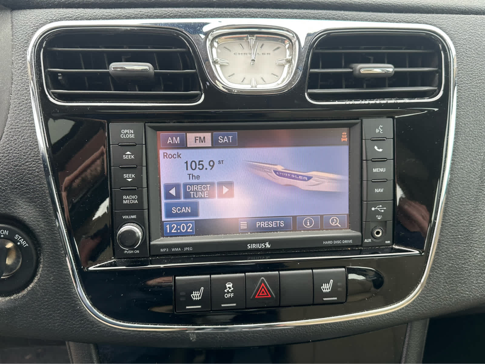 Thumbnail: 2012 Chrysler 200 - 12