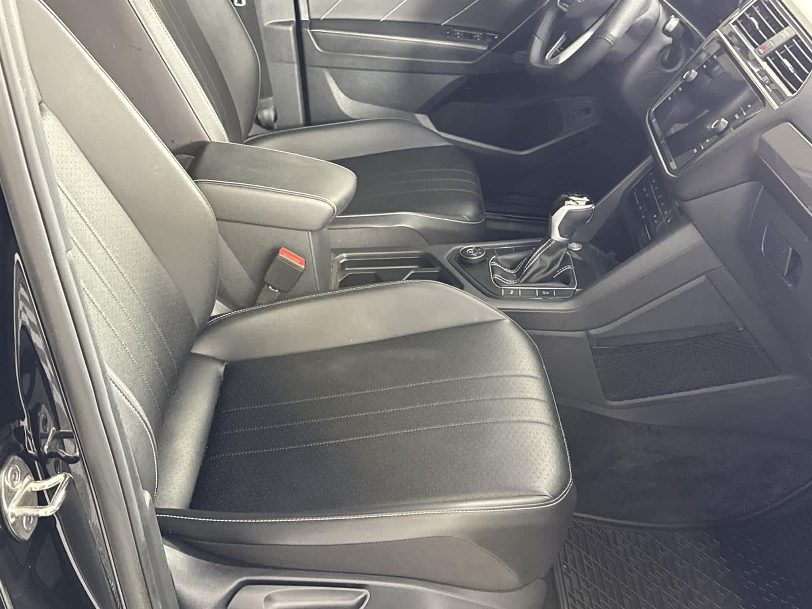 Thumbnail: 2024 Volkswagen Tiguan - 15