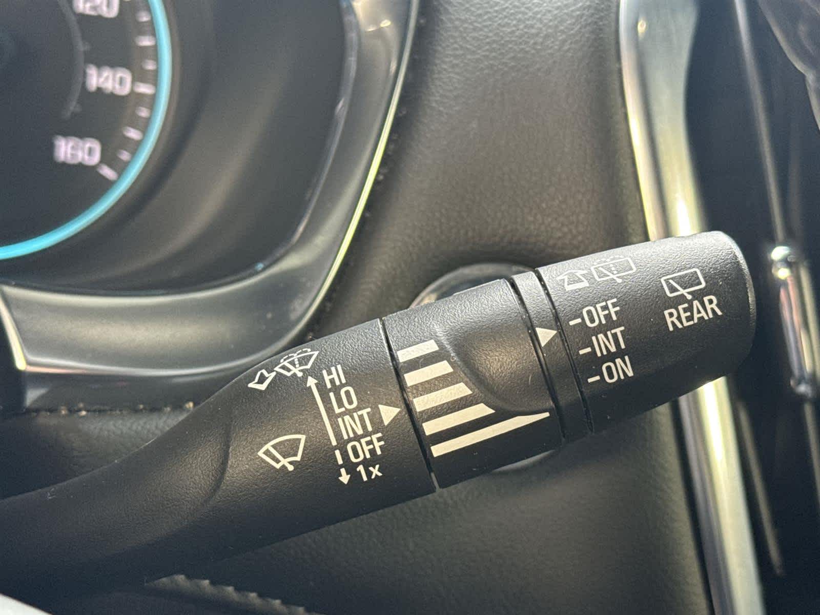 Thumbnail: 2023 Chevrolet Traverse - 29