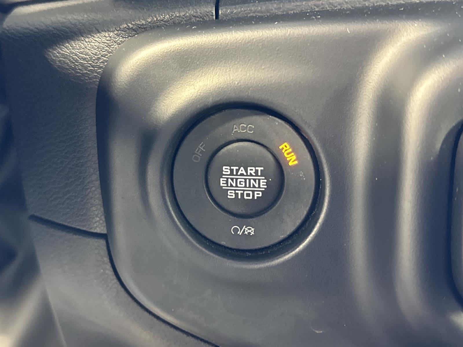 Thumbnail: 2022 Jeep Wrangler - 29