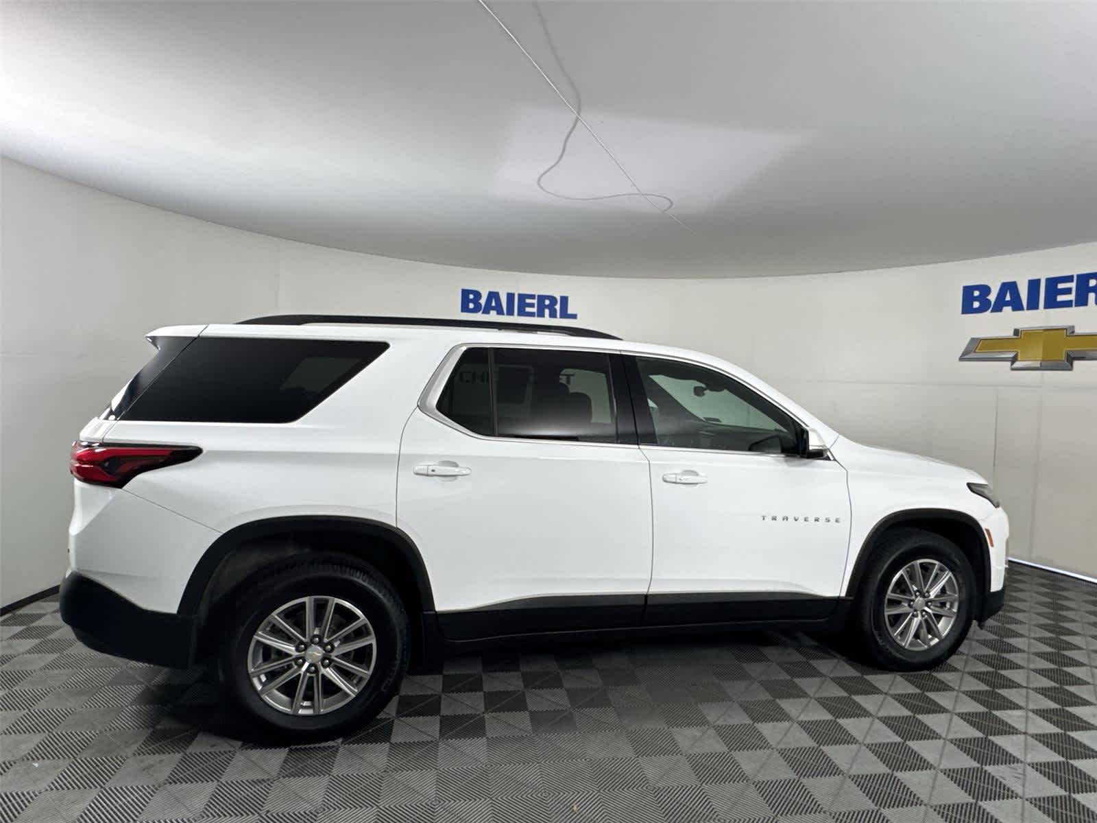 Thumbnail: 2023 Chevrolet Traverse - 6