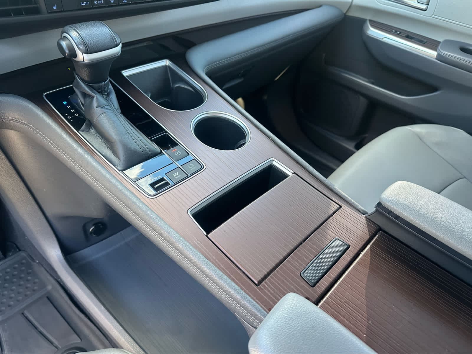 Thumbnail: 2021 Toyota Sienna - 15