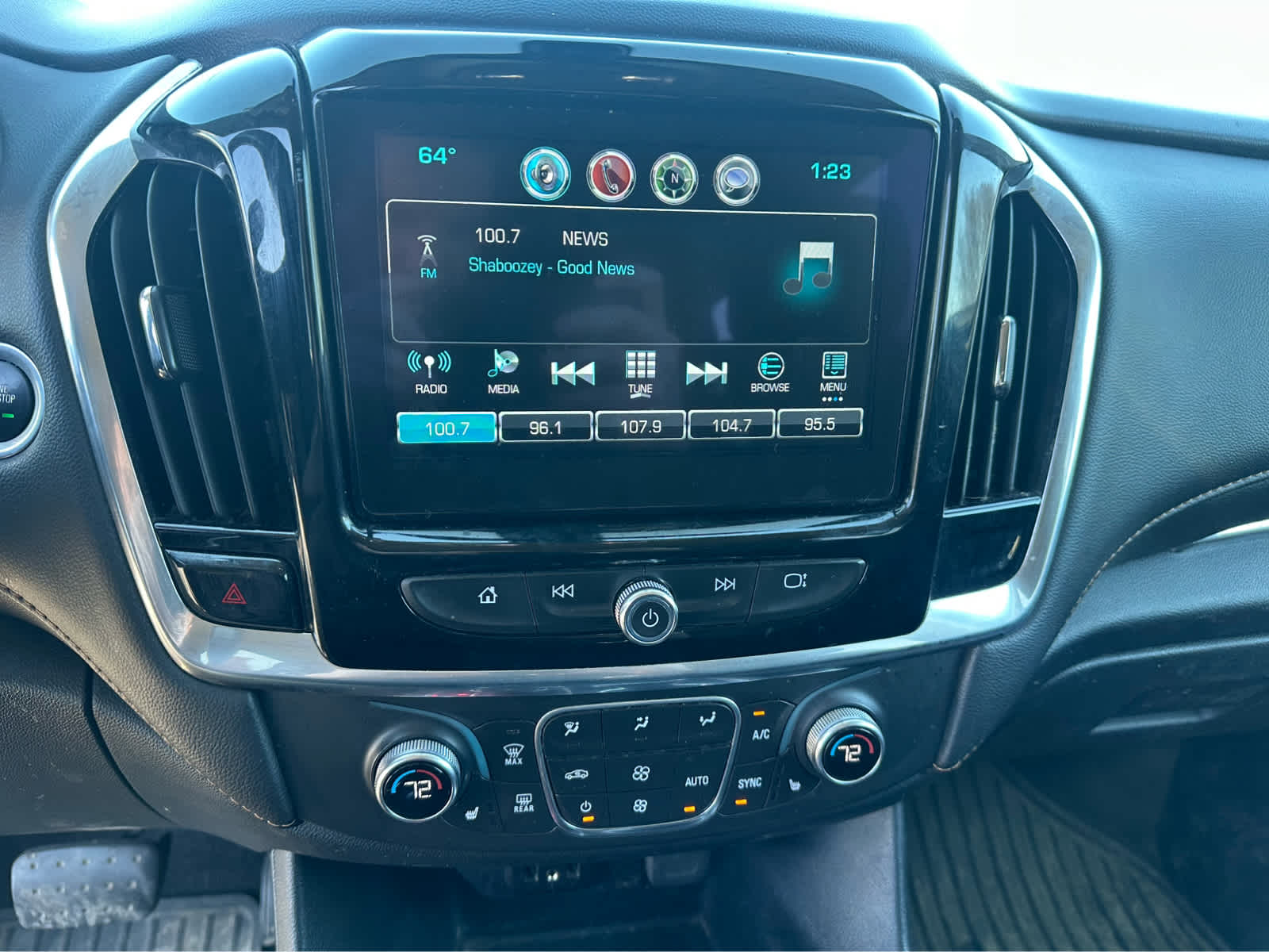 Thumbnail: 2019 Chevrolet Traverse - 12