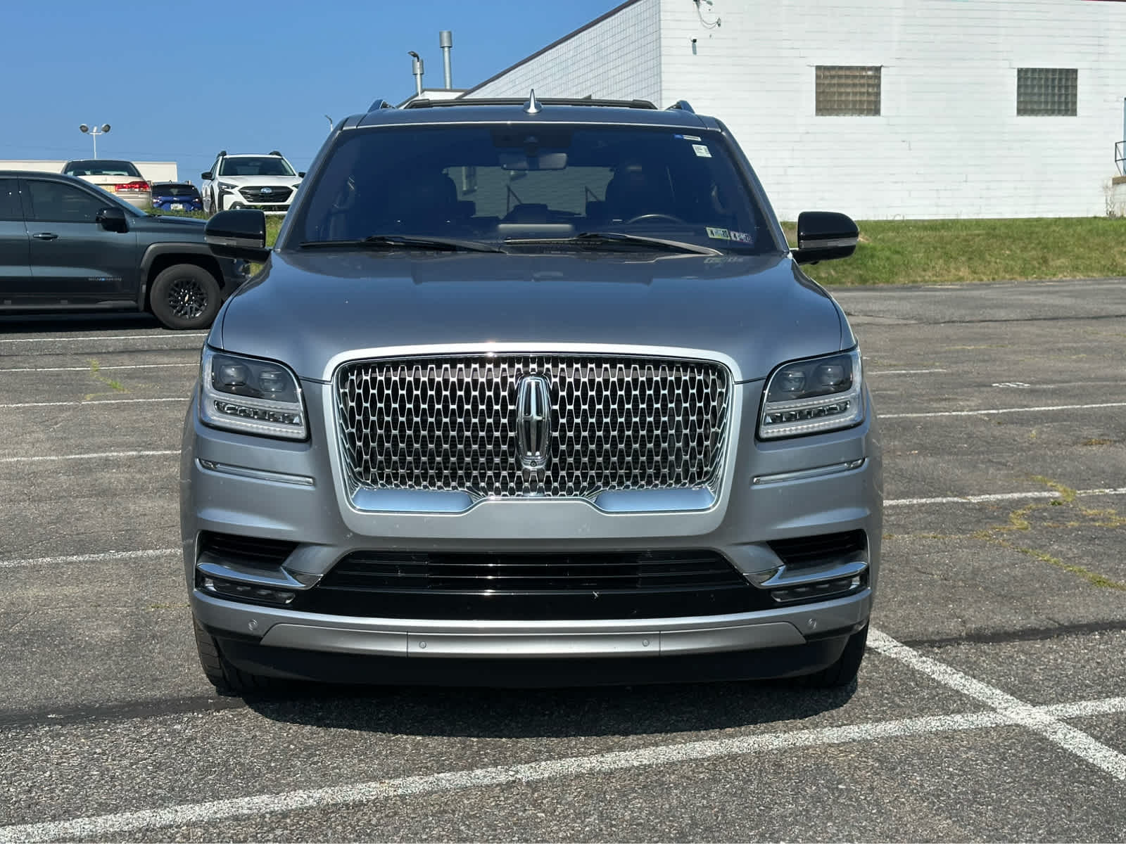 Thumbnail: 2020 Lincoln Navigator L - 2