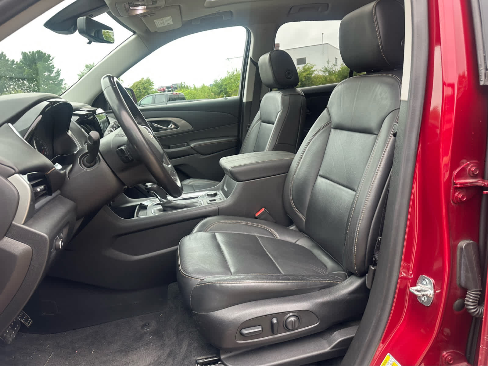 Thumbnail: 2019 Chevrolet Traverse - 10