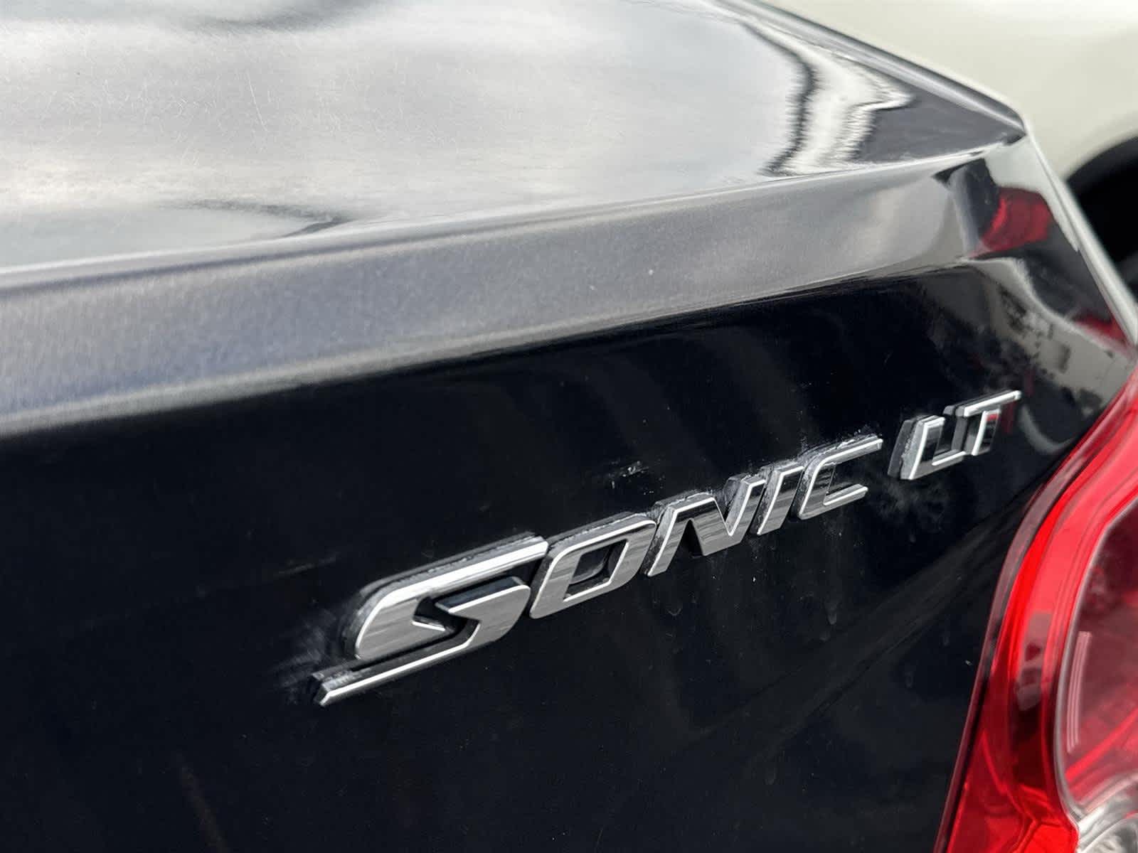 Thumbnail: 2015 Chevrolet Sonic - 10