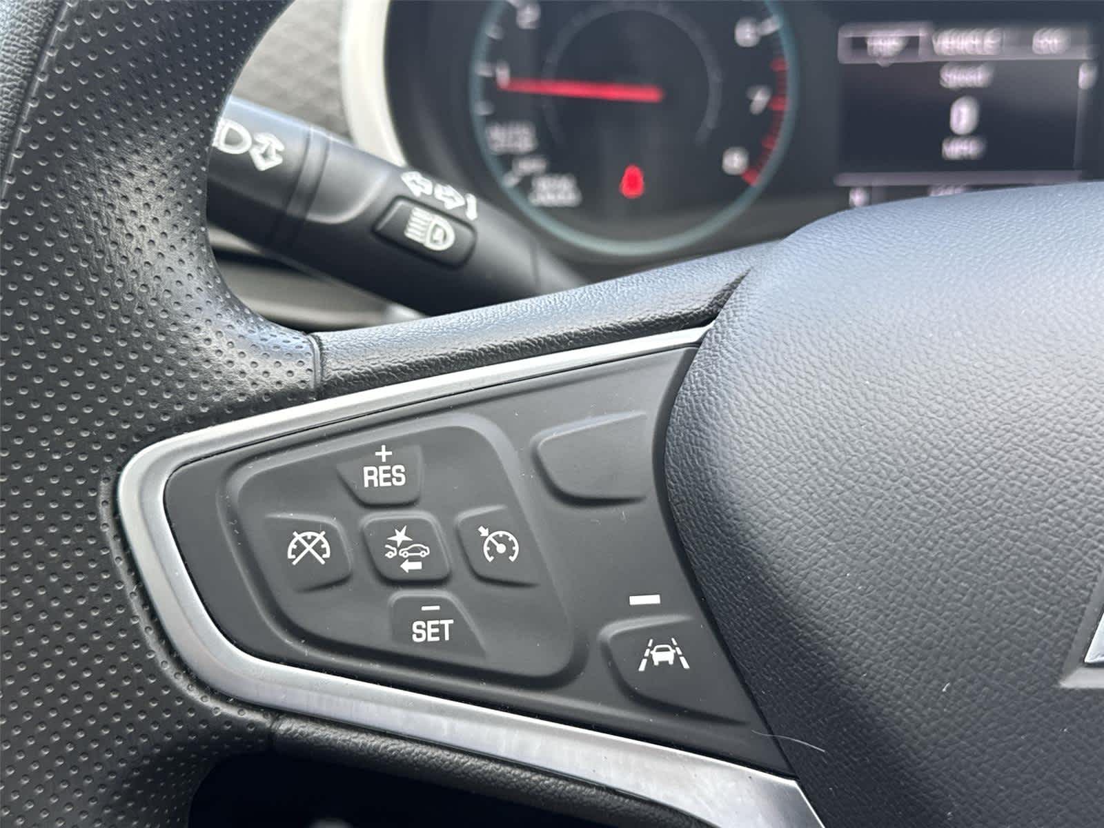 Thumbnail: 2023 Chevrolet Malibu - 24