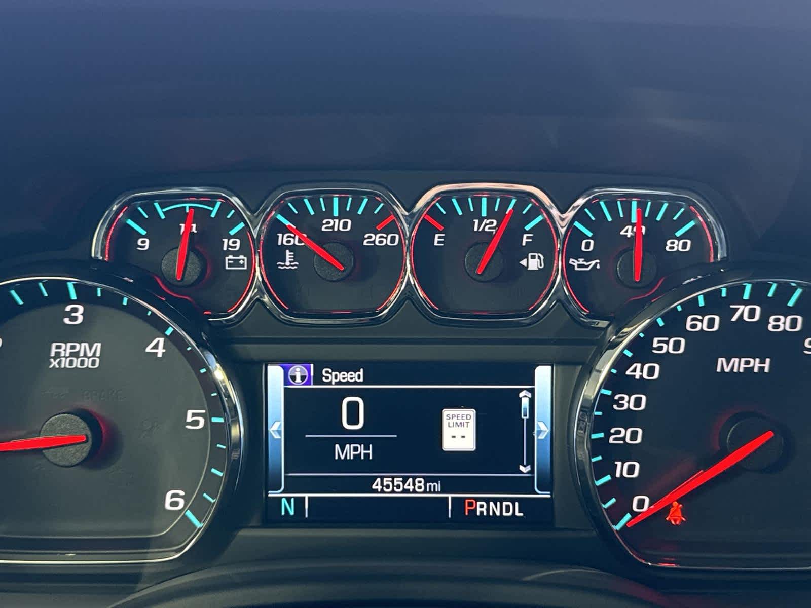 Thumbnail: 2017 Chevrolet Tahoe - 31