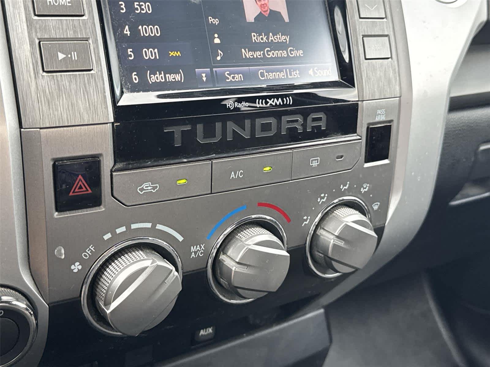 Thumbnail: 2019 Toyota Tundra - 19