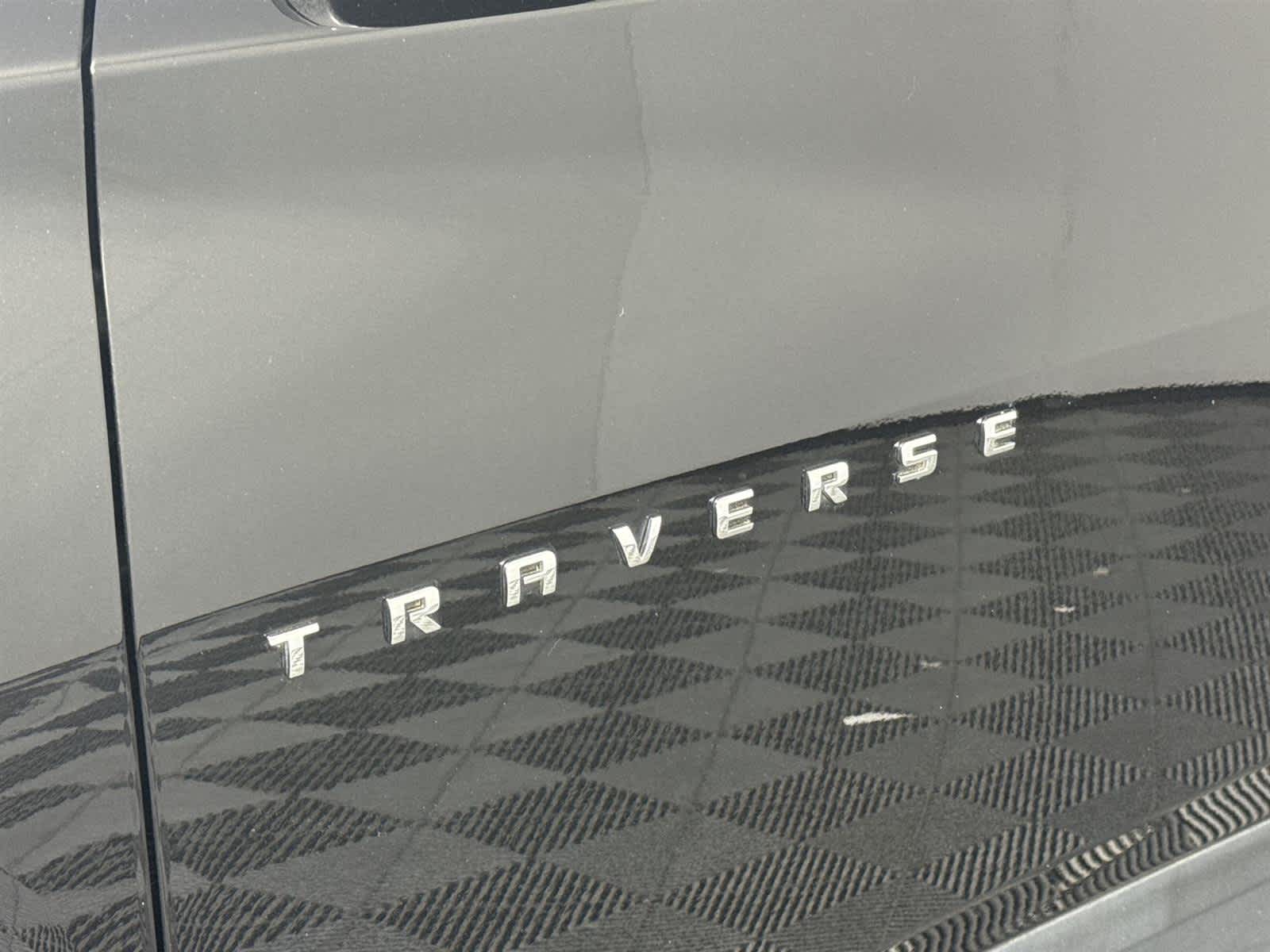 Thumbnail: 2023 Chevrolet Traverse - 10