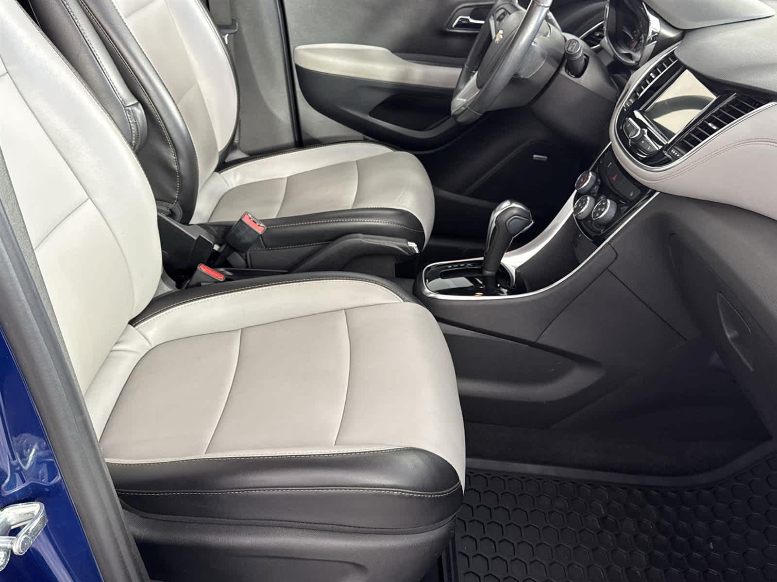 Thumbnail: 2019 Chevrolet Trax - 17