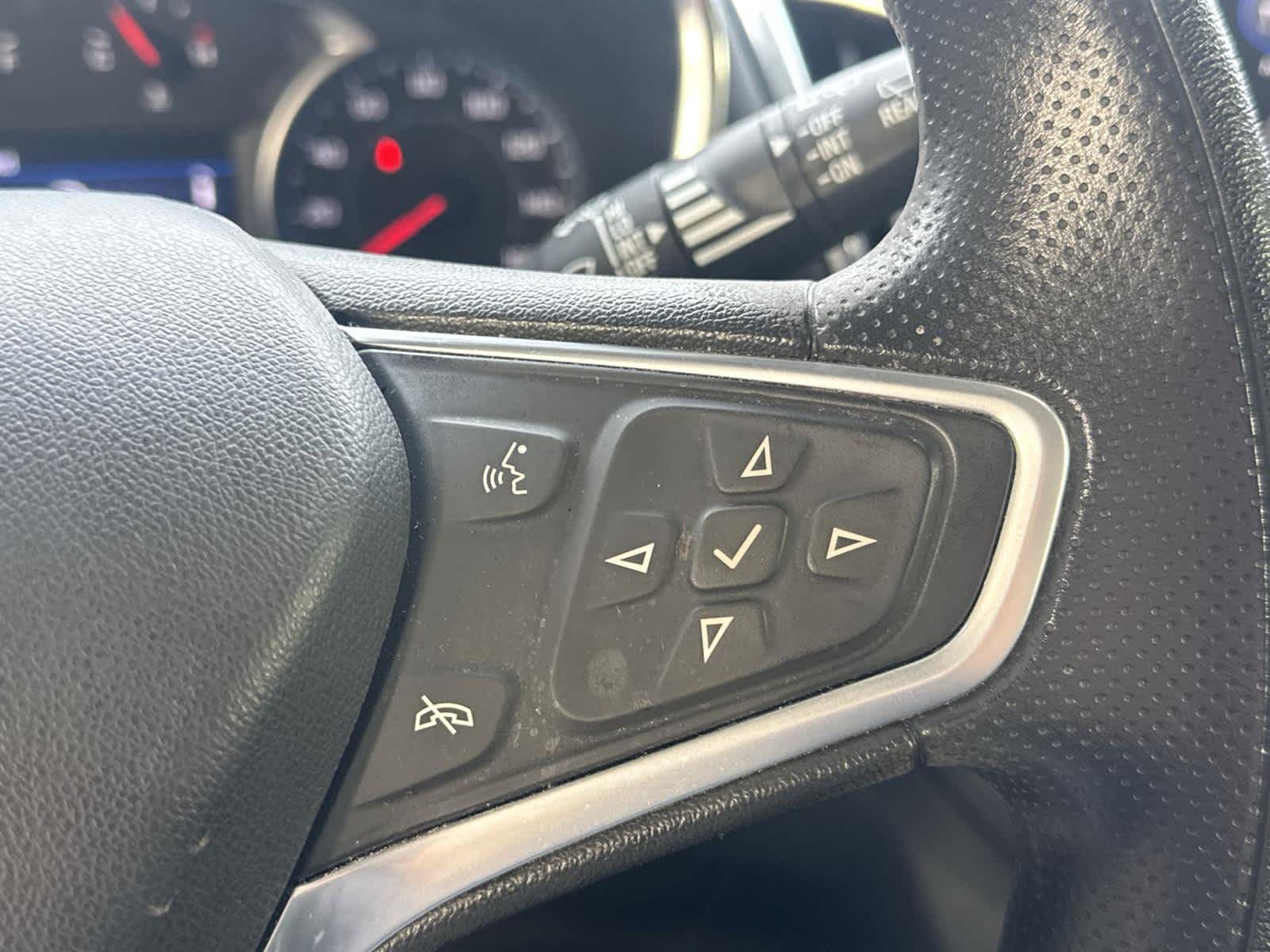 Thumbnail: 2022 Chevrolet Equinox - 25