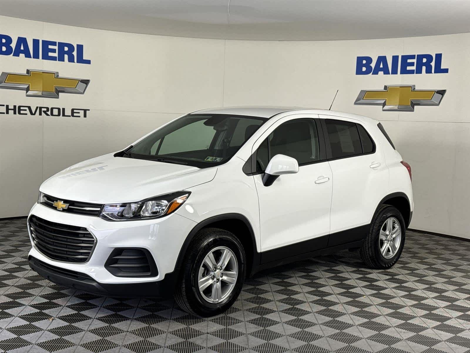 Thumbnail: 2022 Chevrolet Trax - 1