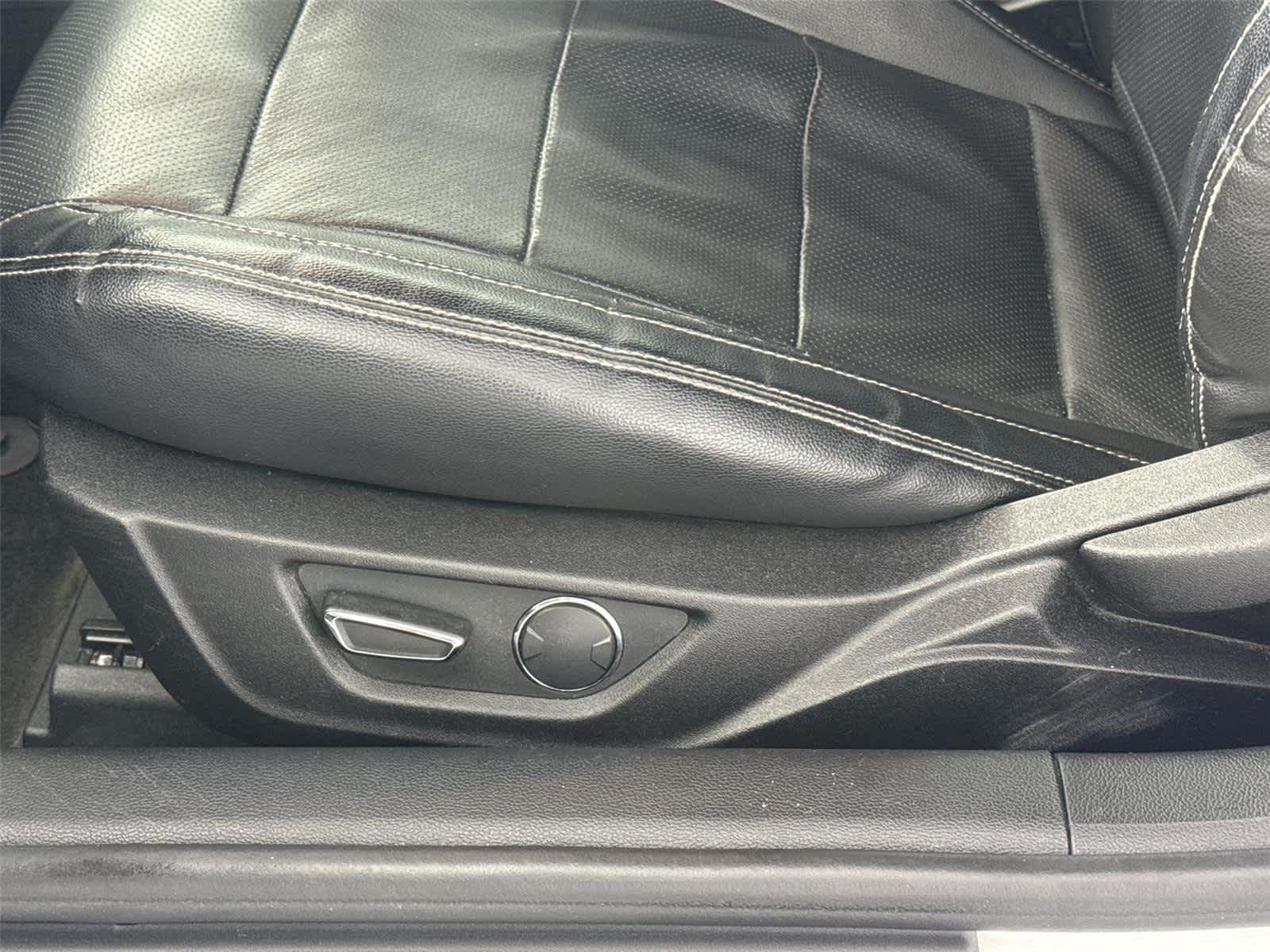 Thumbnail: 2017 Ford Mustang - 12