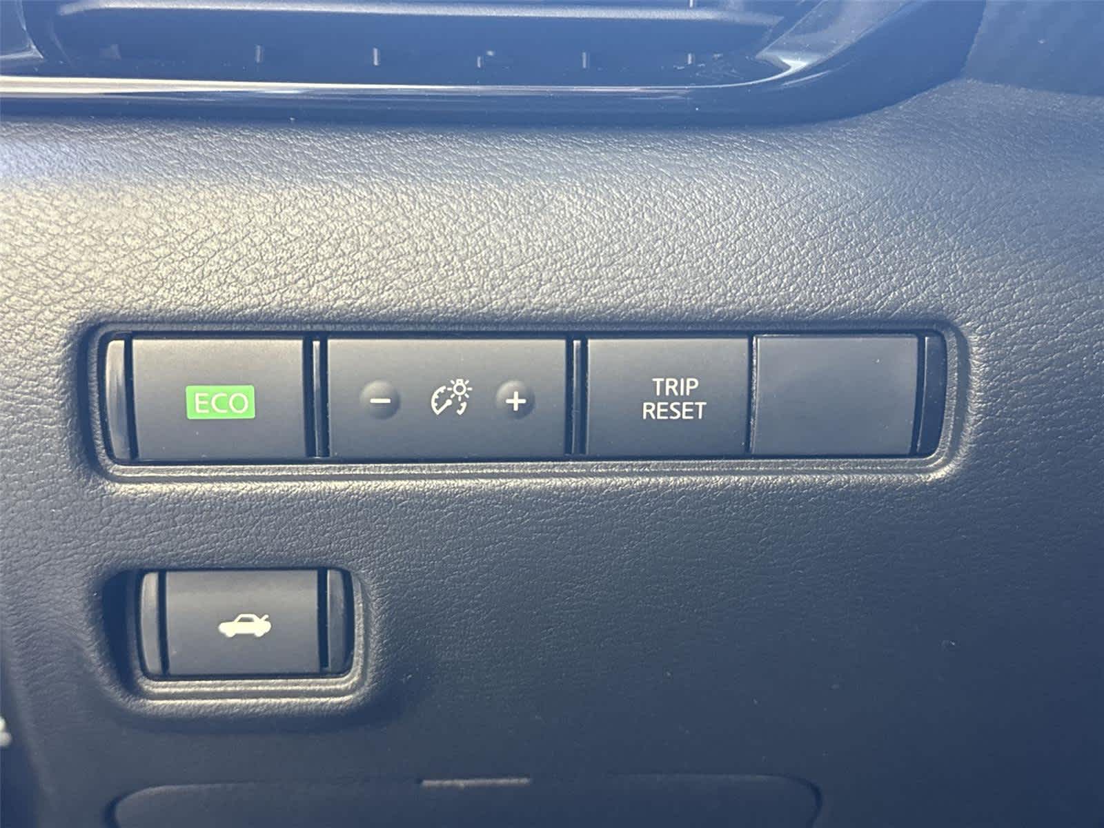 Thumbnail: 2023 Nissan Sentra - 23