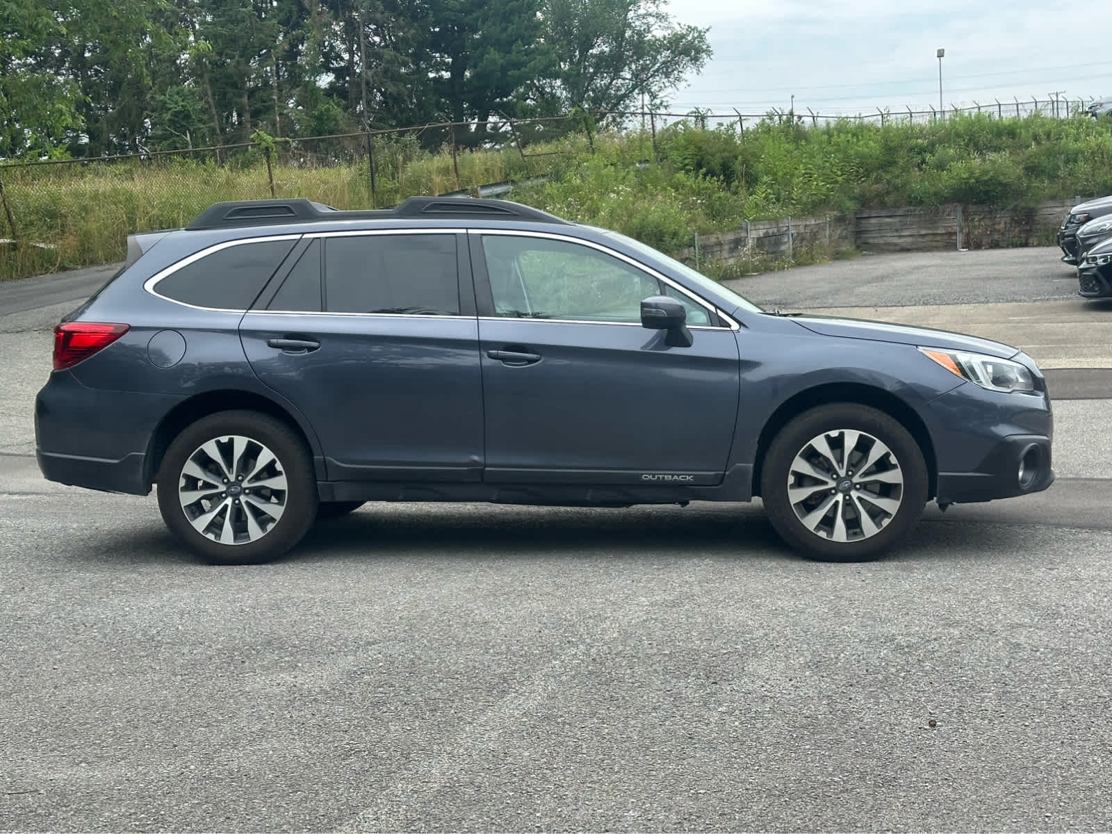 Thumbnail: 2017 Subaru Outback - 8
