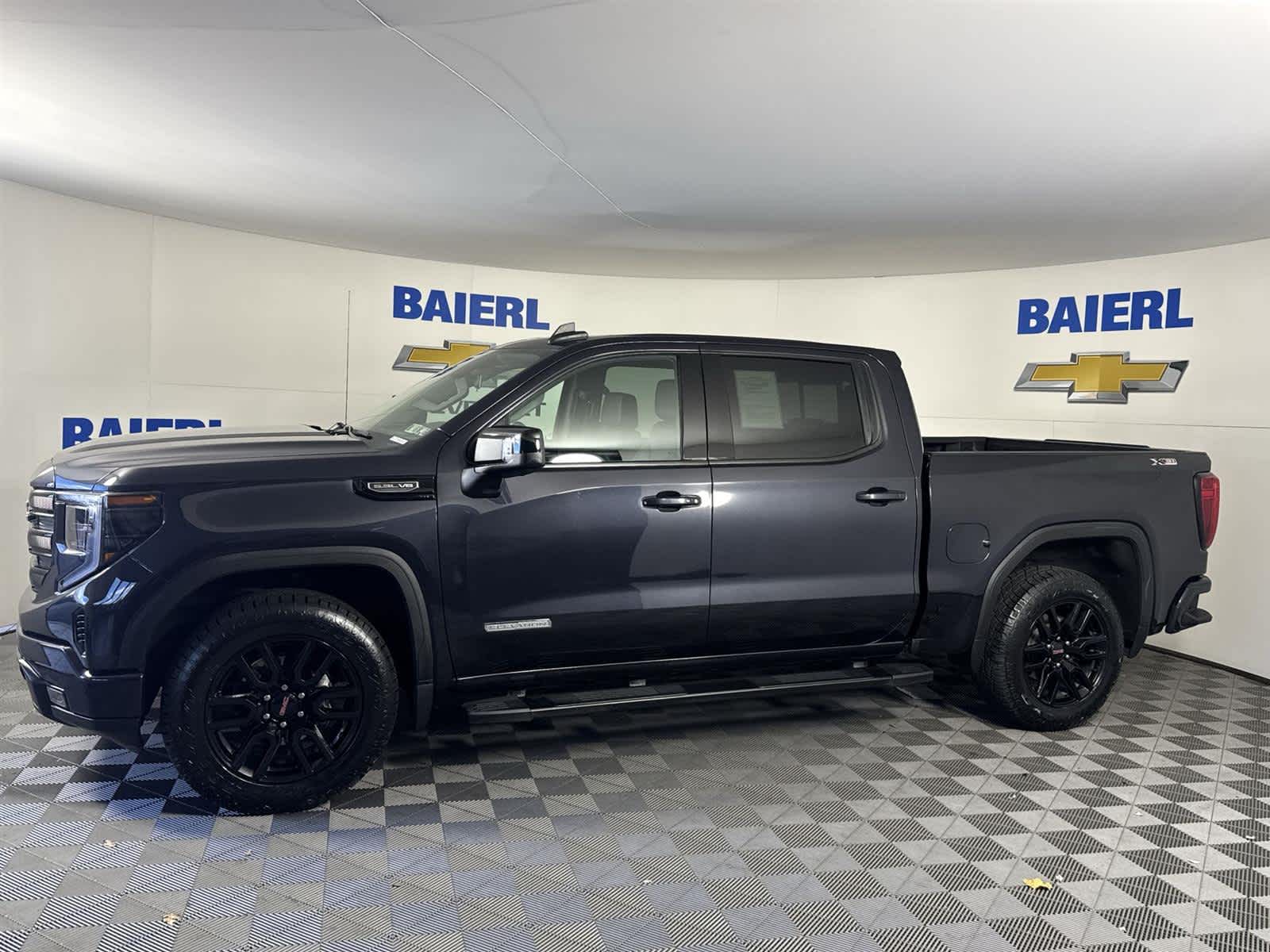 Thumbnail: 2023 GMC Sierra 1500 - 2