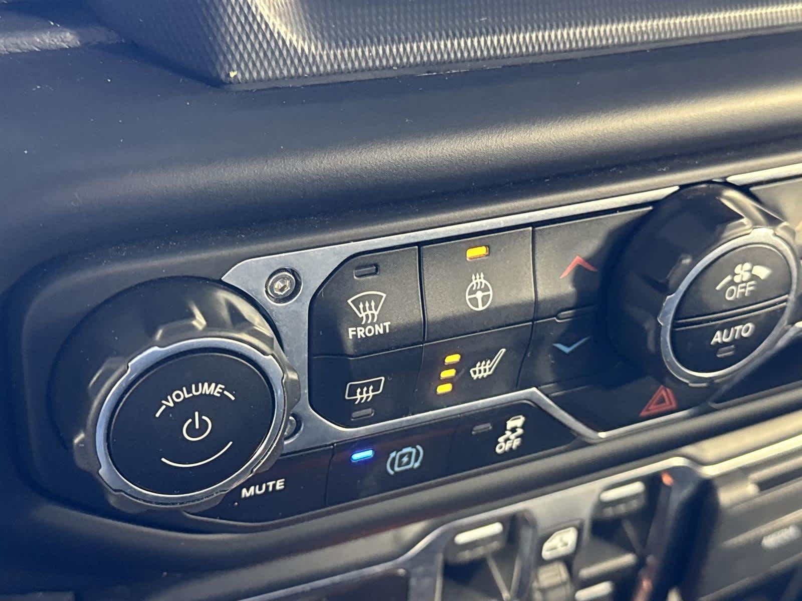 Thumbnail: 2022 Jeep Wrangler - 20