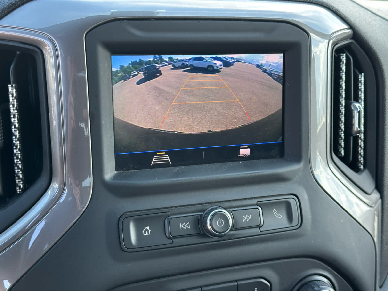 Thumbnail: 2021 Chevrolet Silverado 1500 - 14