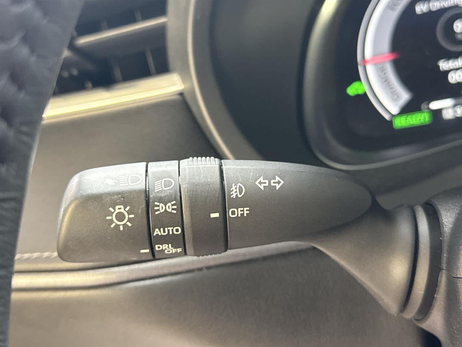 Thumbnail: 2024 Toyota Venza - 26