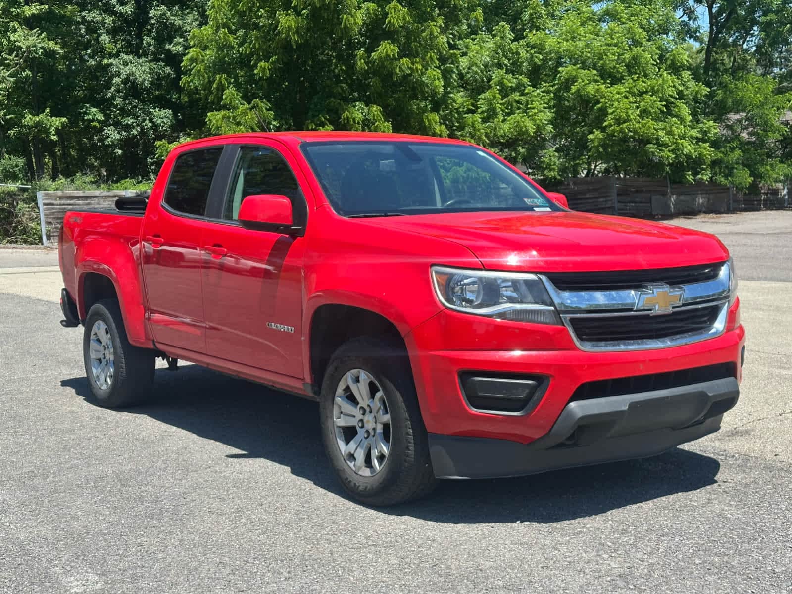 Thumbnail: 2020 Chevrolet Colorado - 3