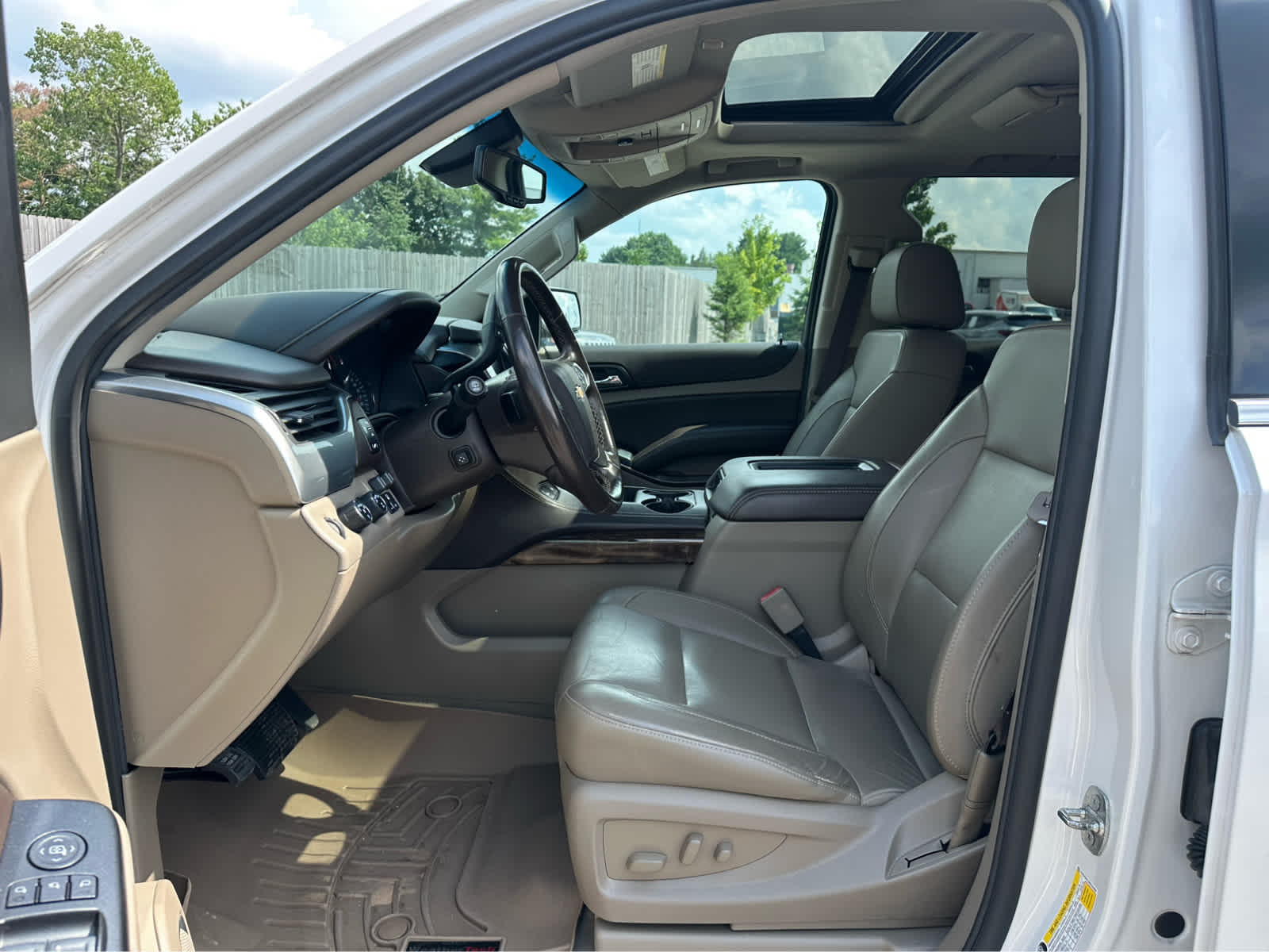 Thumbnail: 2019 Chevrolet Tahoe - 9