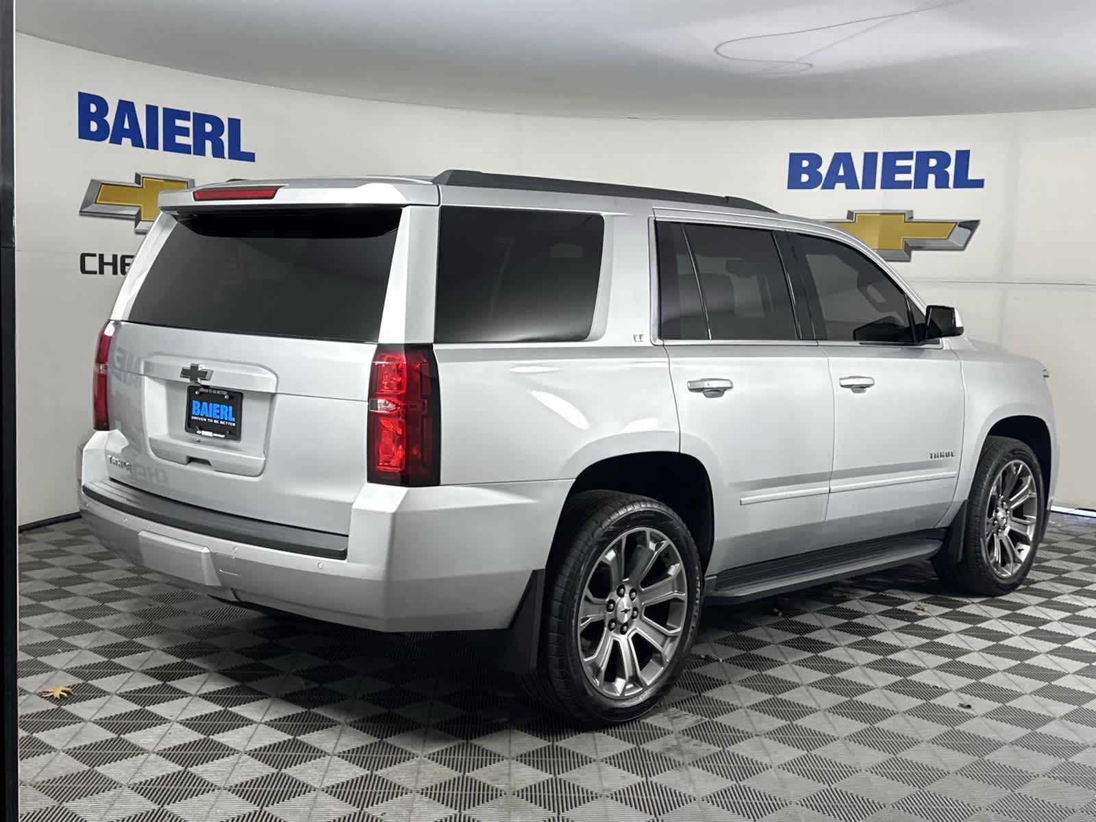 Thumbnail: 2019 Chevrolet Tahoe - 5