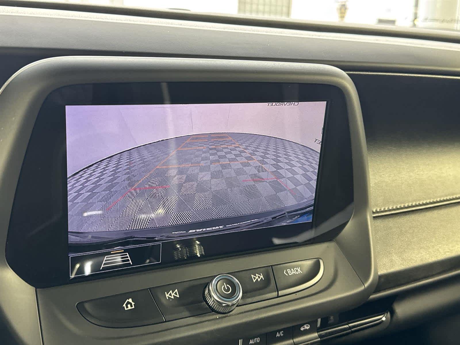 Thumbnail: 2020 Chevrolet Camaro - 17