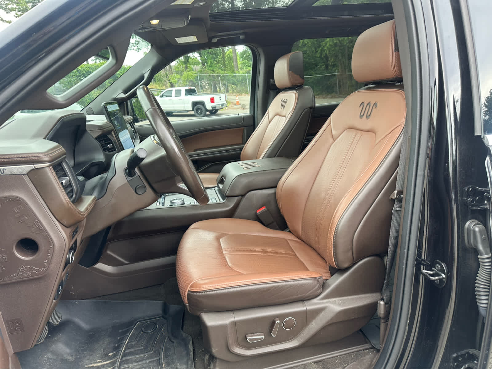 Thumbnail: 2023 Ford Expedition MAX - 10
