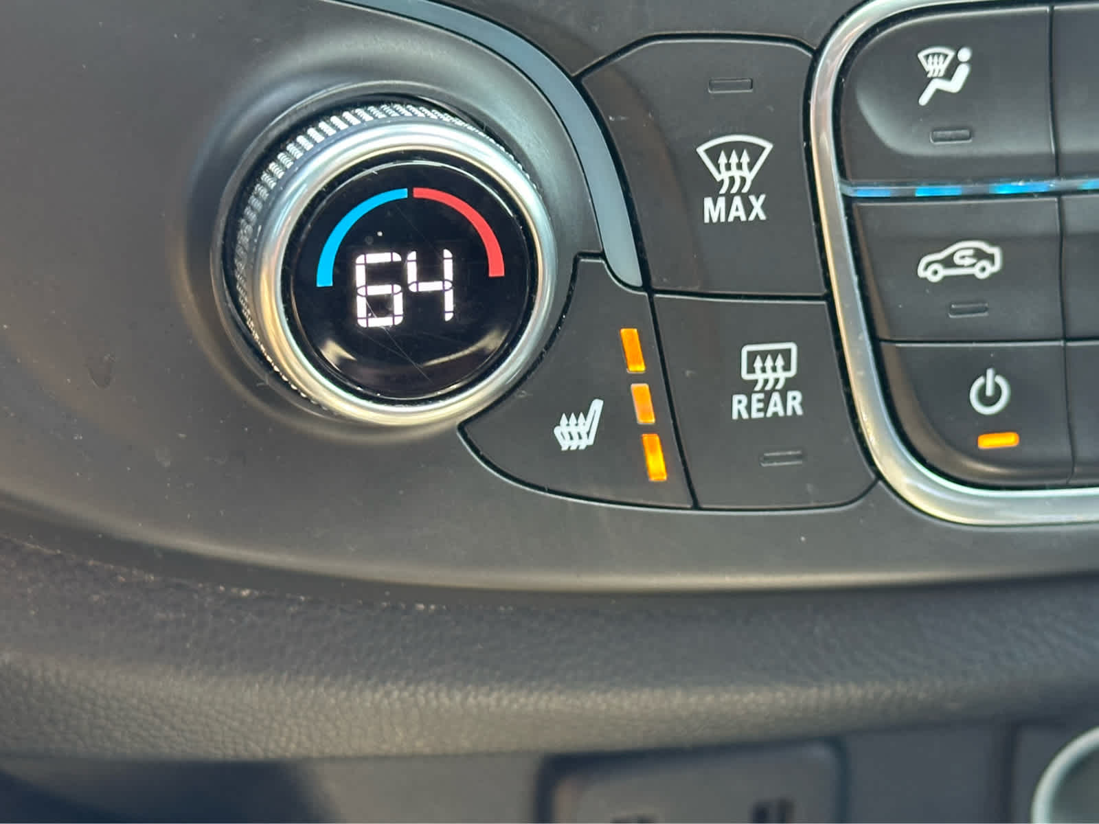 Thumbnail: 2019 Chevrolet Traverse - 16