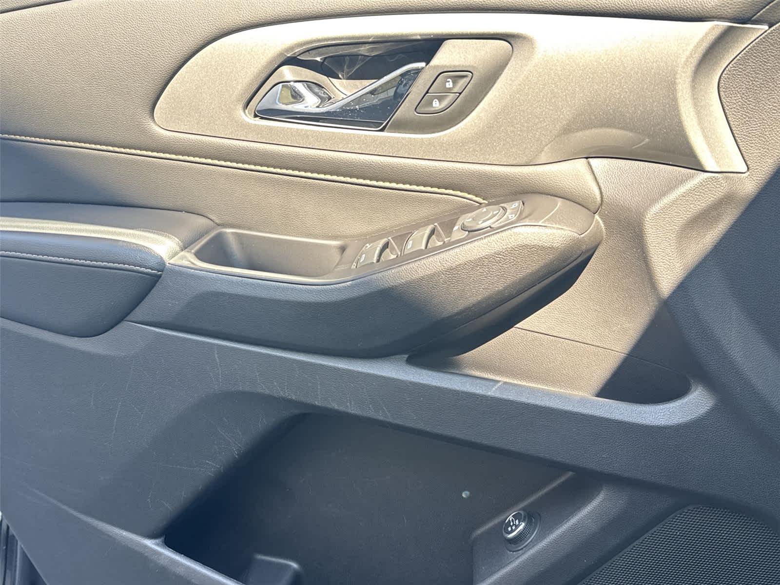 Thumbnail: 2018 Chevrolet Traverse - 21