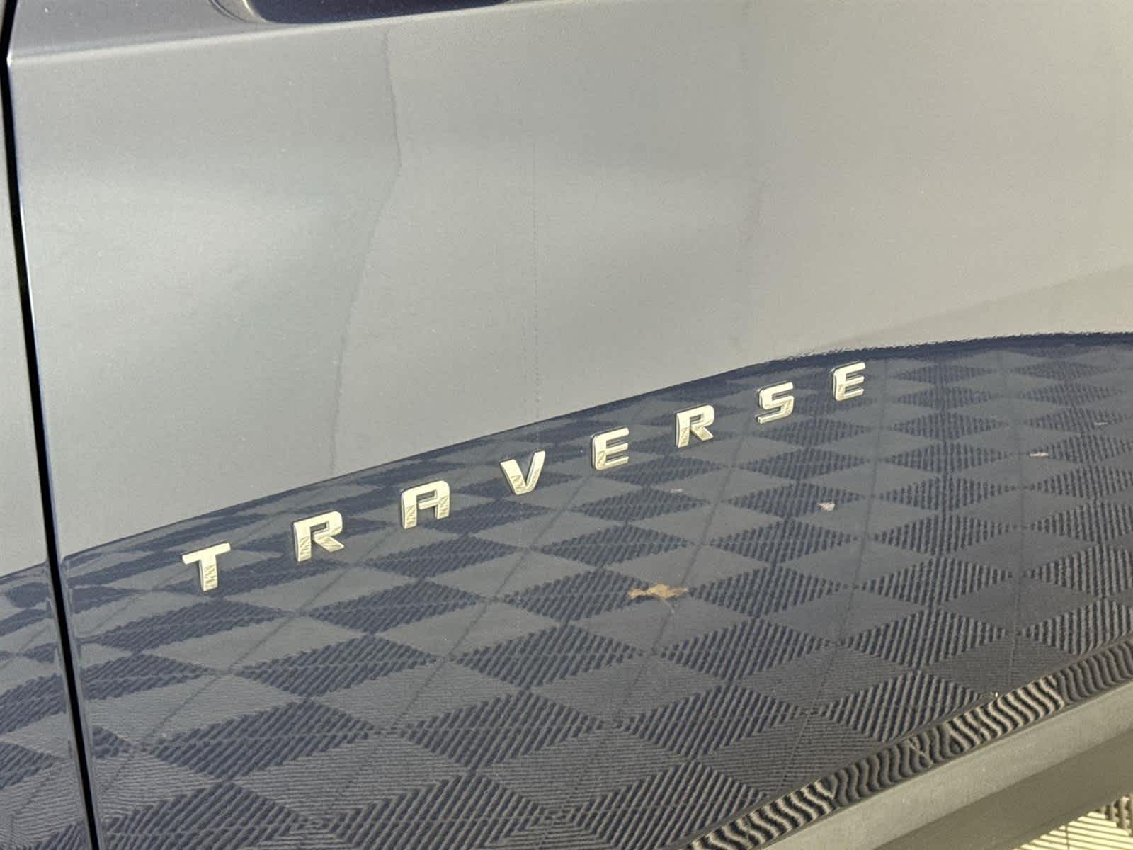 Thumbnail: 2023 Chevrolet Traverse - 10