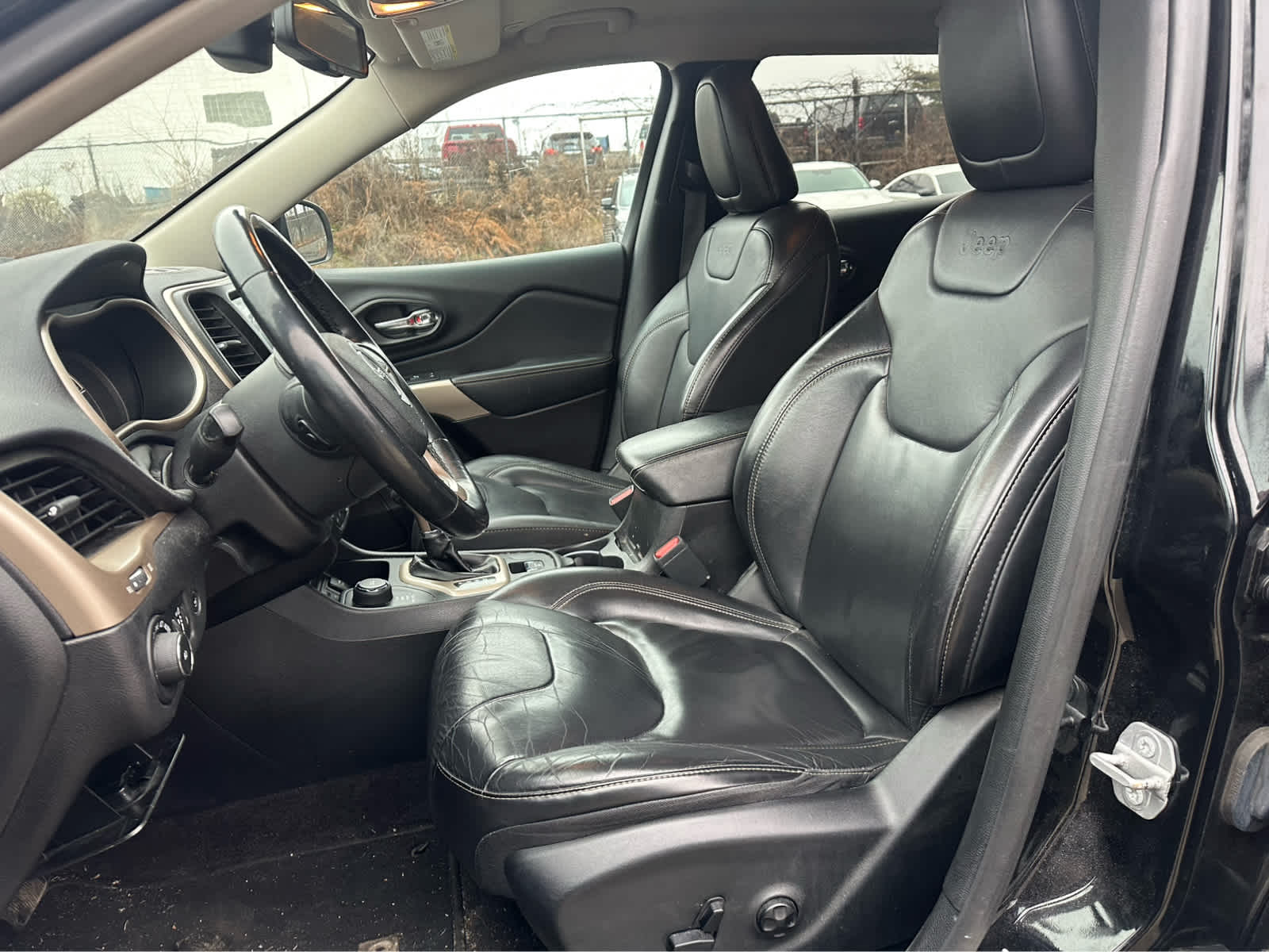 Thumbnail: 2018 Jeep Cherokee - 10