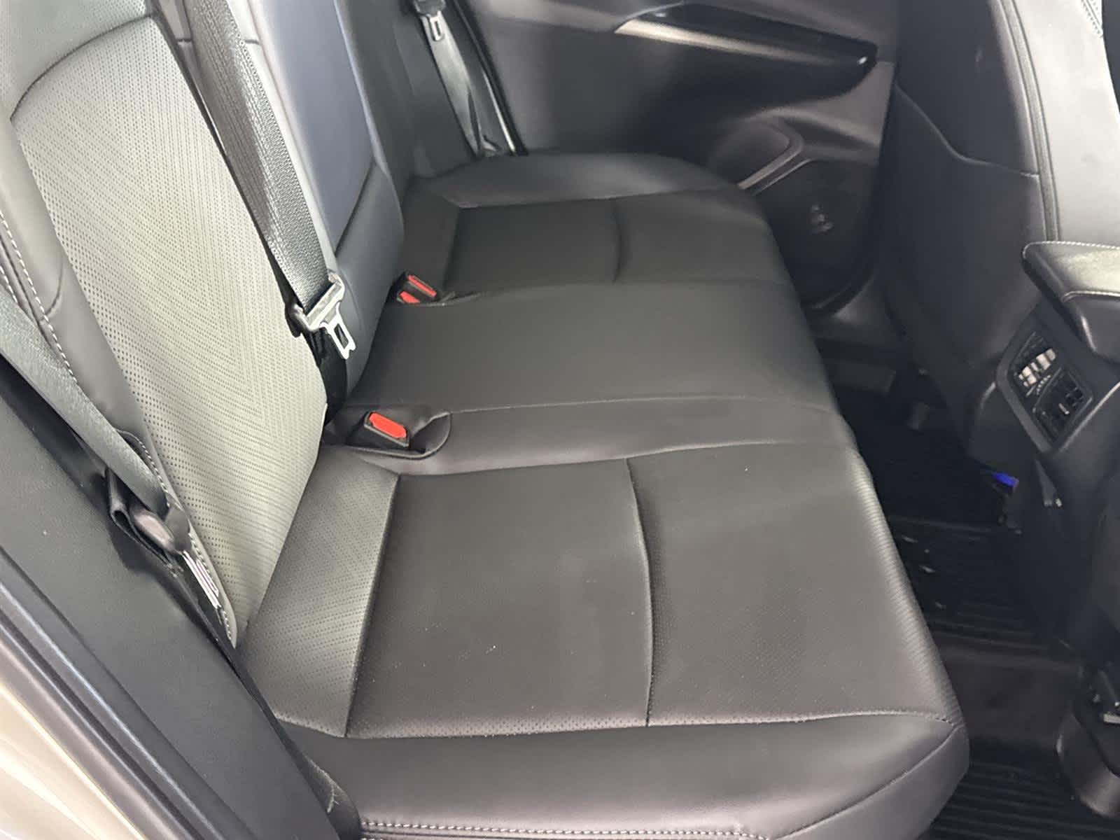 Thumbnail: 2024 Toyota Venza - 15