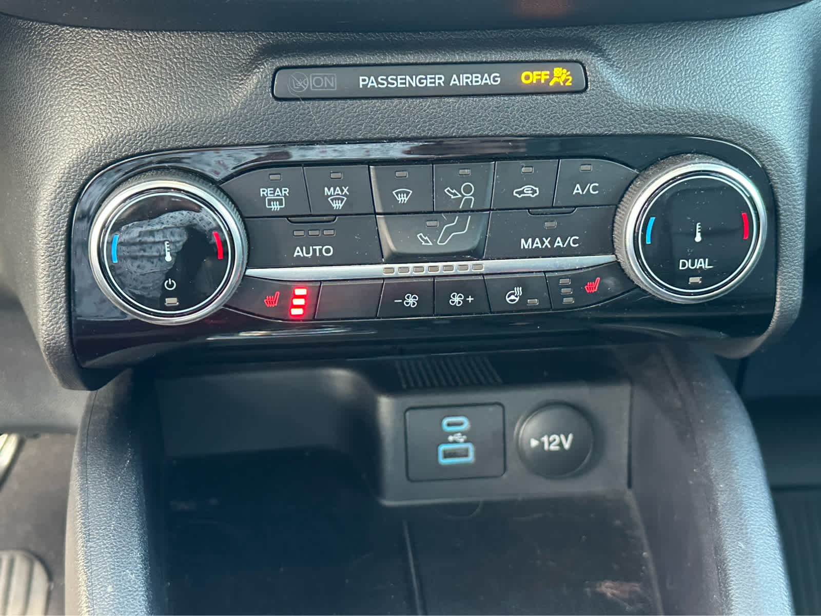 Thumbnail: 2022 Ford Escape - 16