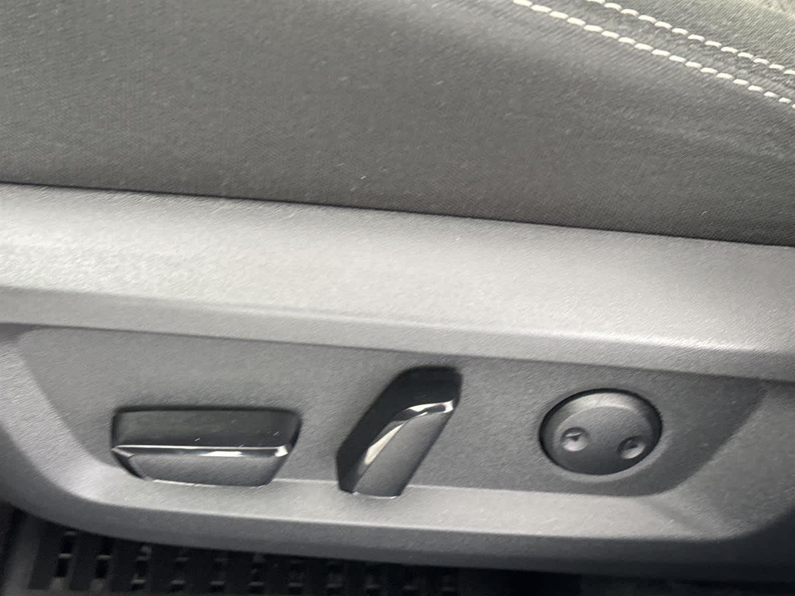 Thumbnail: 2022 Nissan Rogue - 12