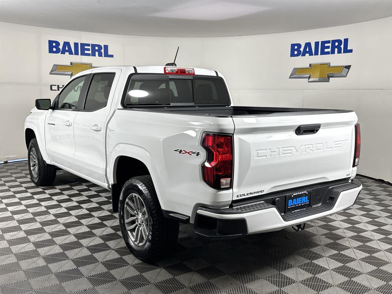 Thumbnail: 2024 Chevrolet Colorado - 3