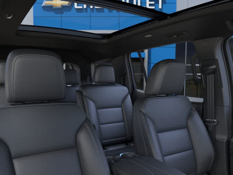 2025 Chevrolet Traverse LT 24