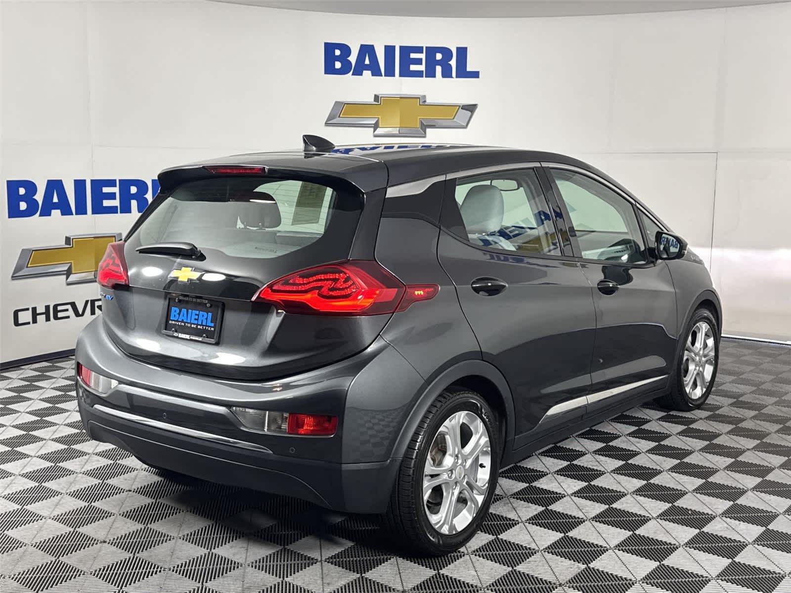 Thumbnail: 2017 Chevrolet Bolt EV - 5