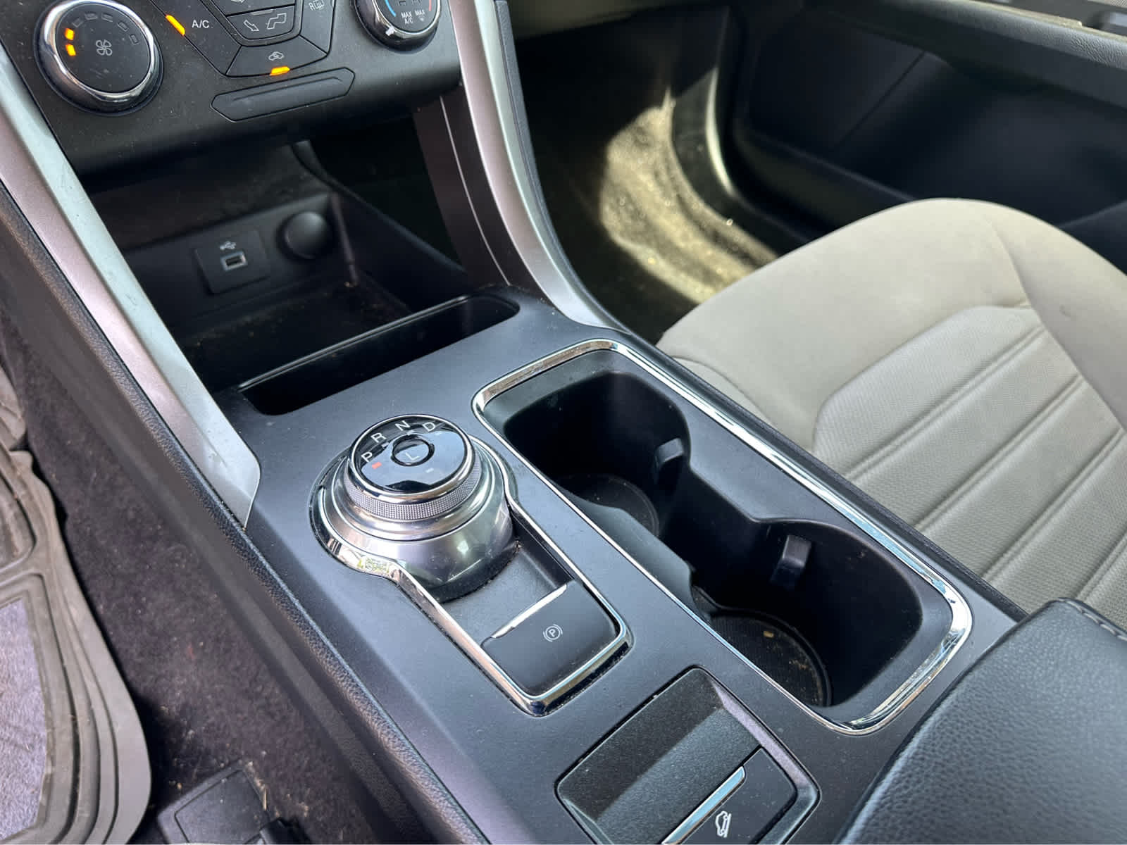 Thumbnail: 2020 Ford Fusion - 14