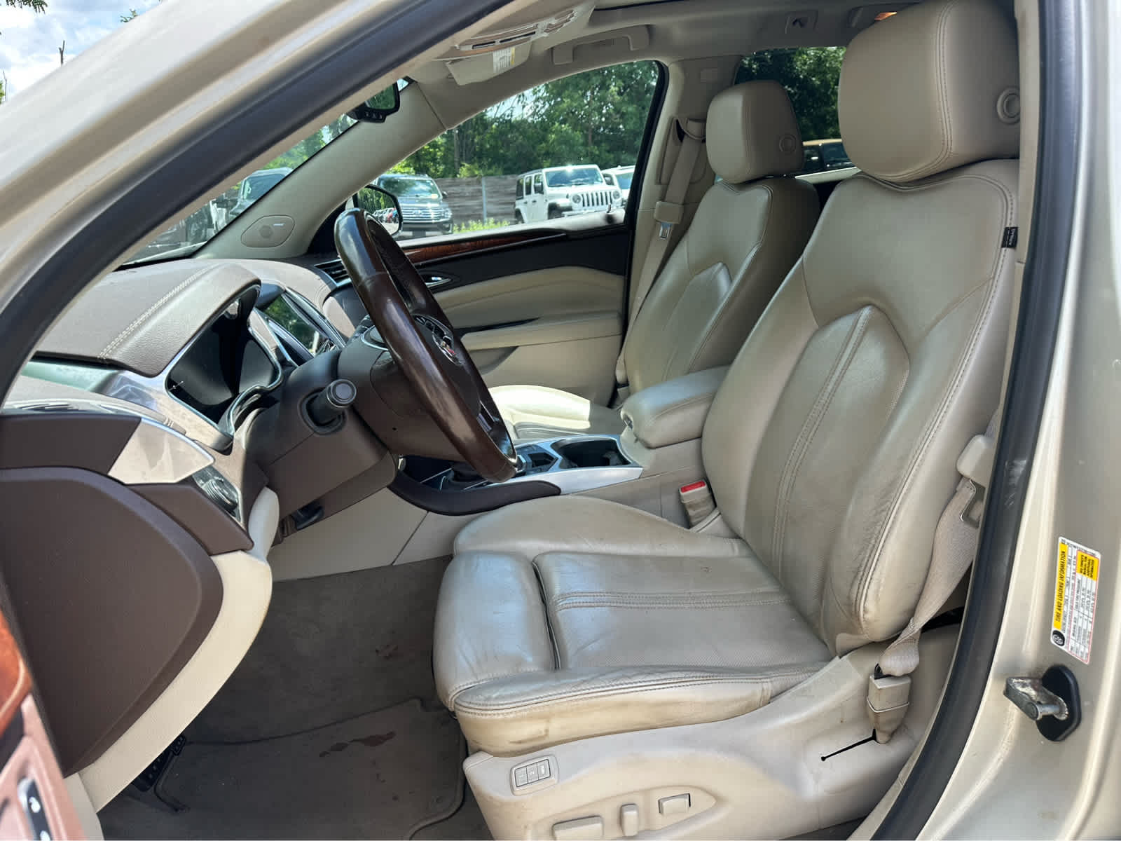 Thumbnail: 2015 Cadillac SRX - 10