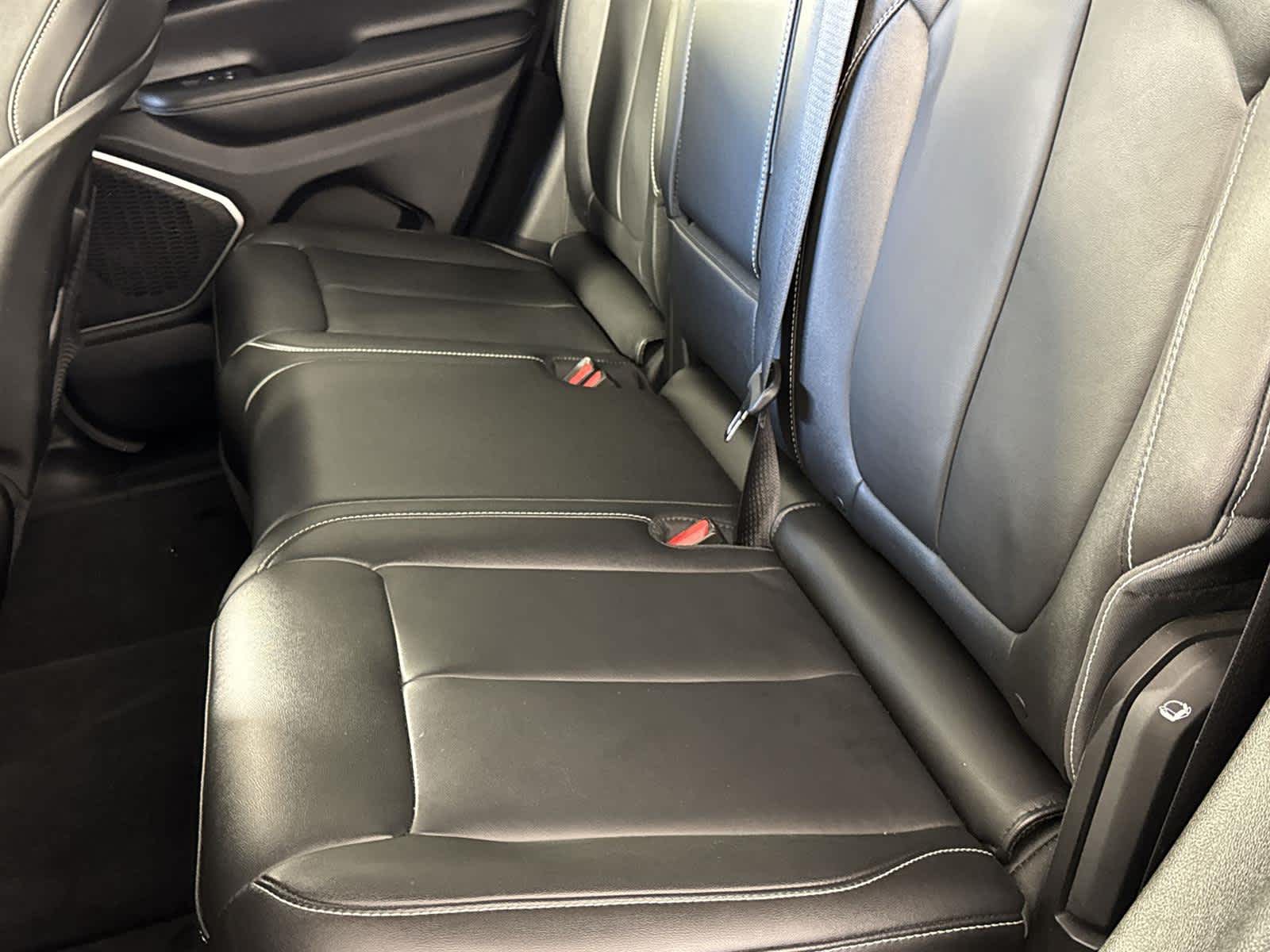 Thumbnail: 2023 Jeep Grand Cherokee - 14