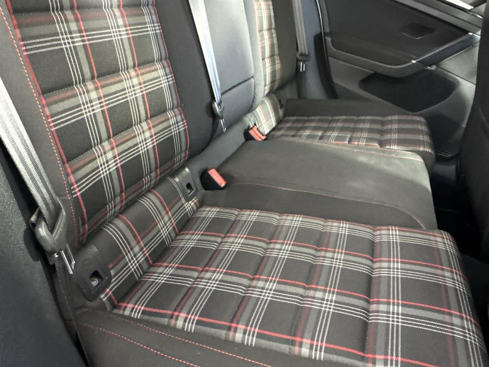 Thumbnail: 2017 Volkswagen Golf - 13