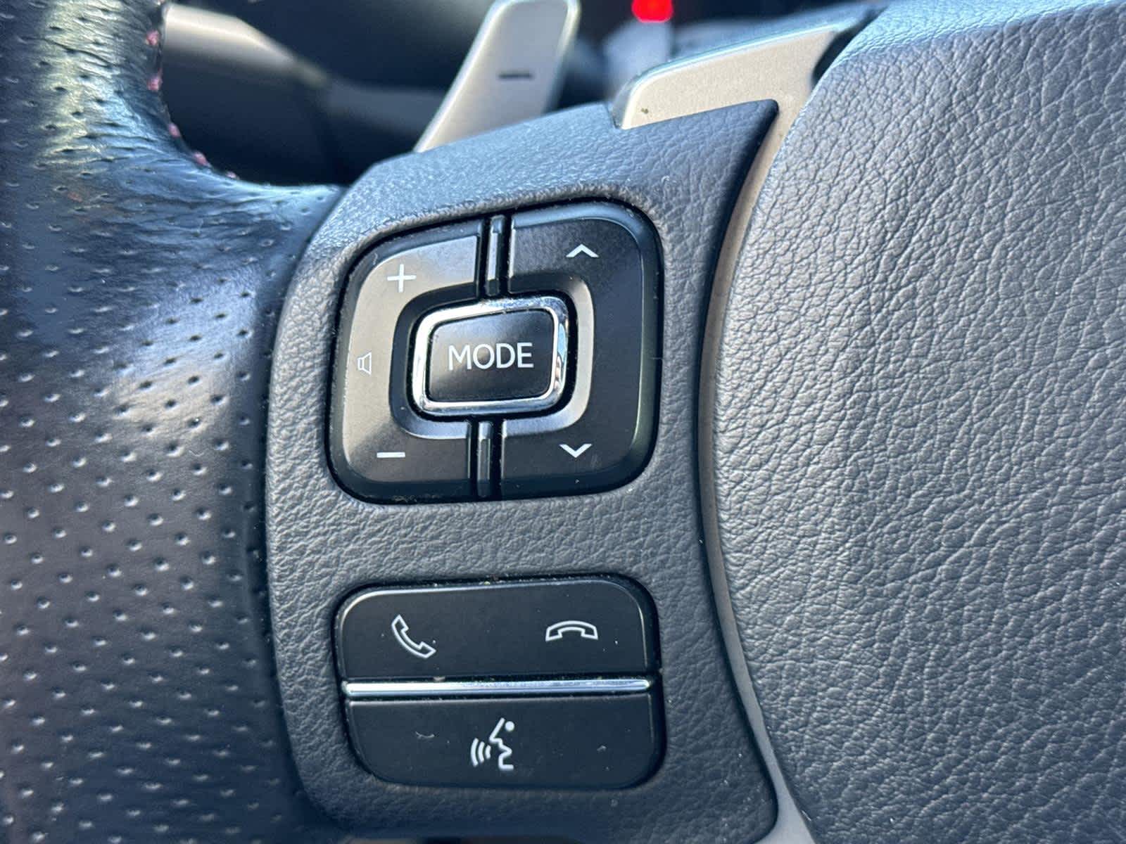 Thumbnail: 2018 Lexus IS - 25