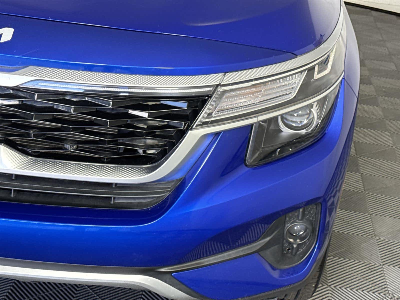 Thumbnail: 2022 Kia Seltos - 9