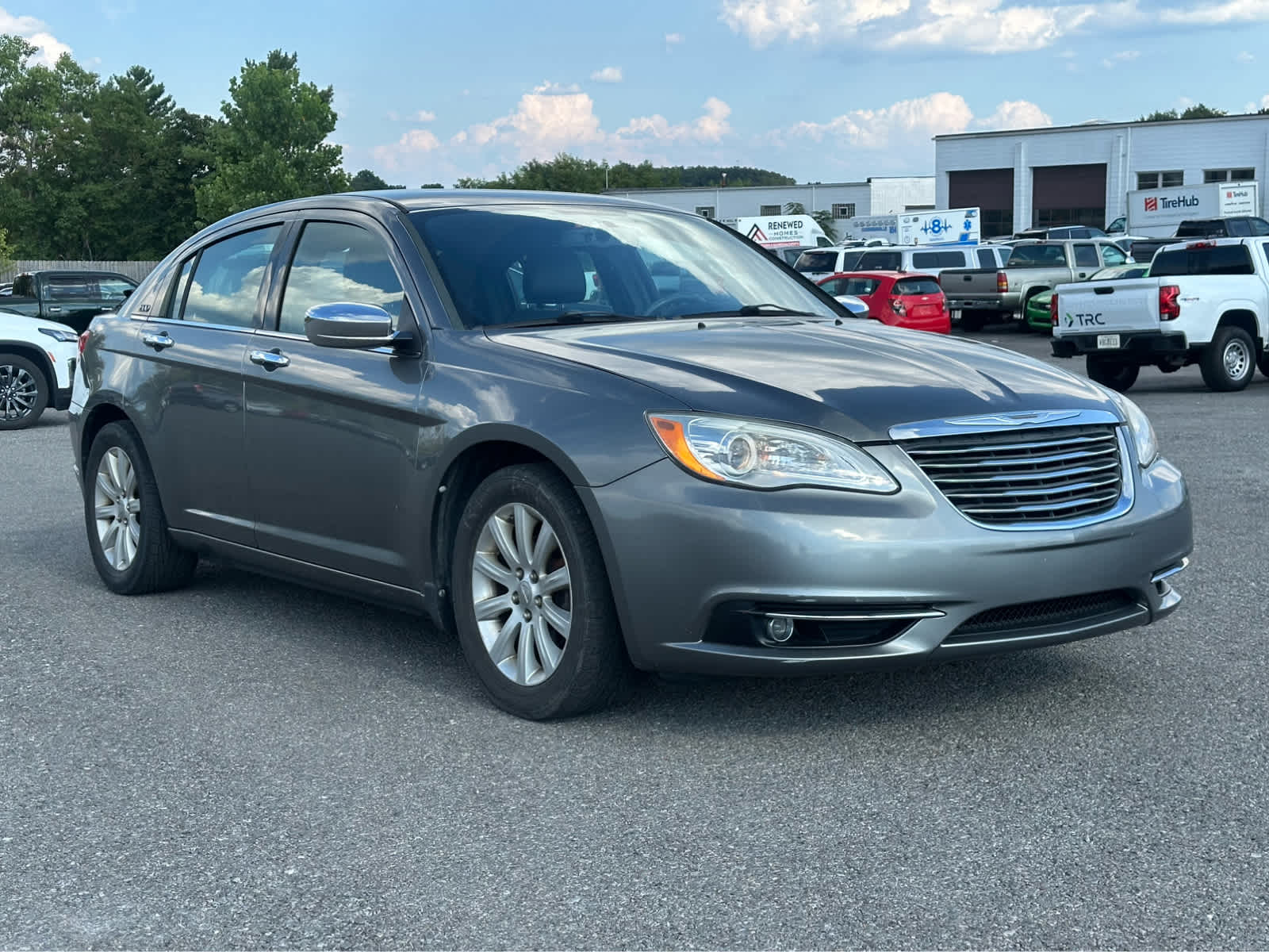 Thumbnail: 2013 Chrysler 200 - 3
