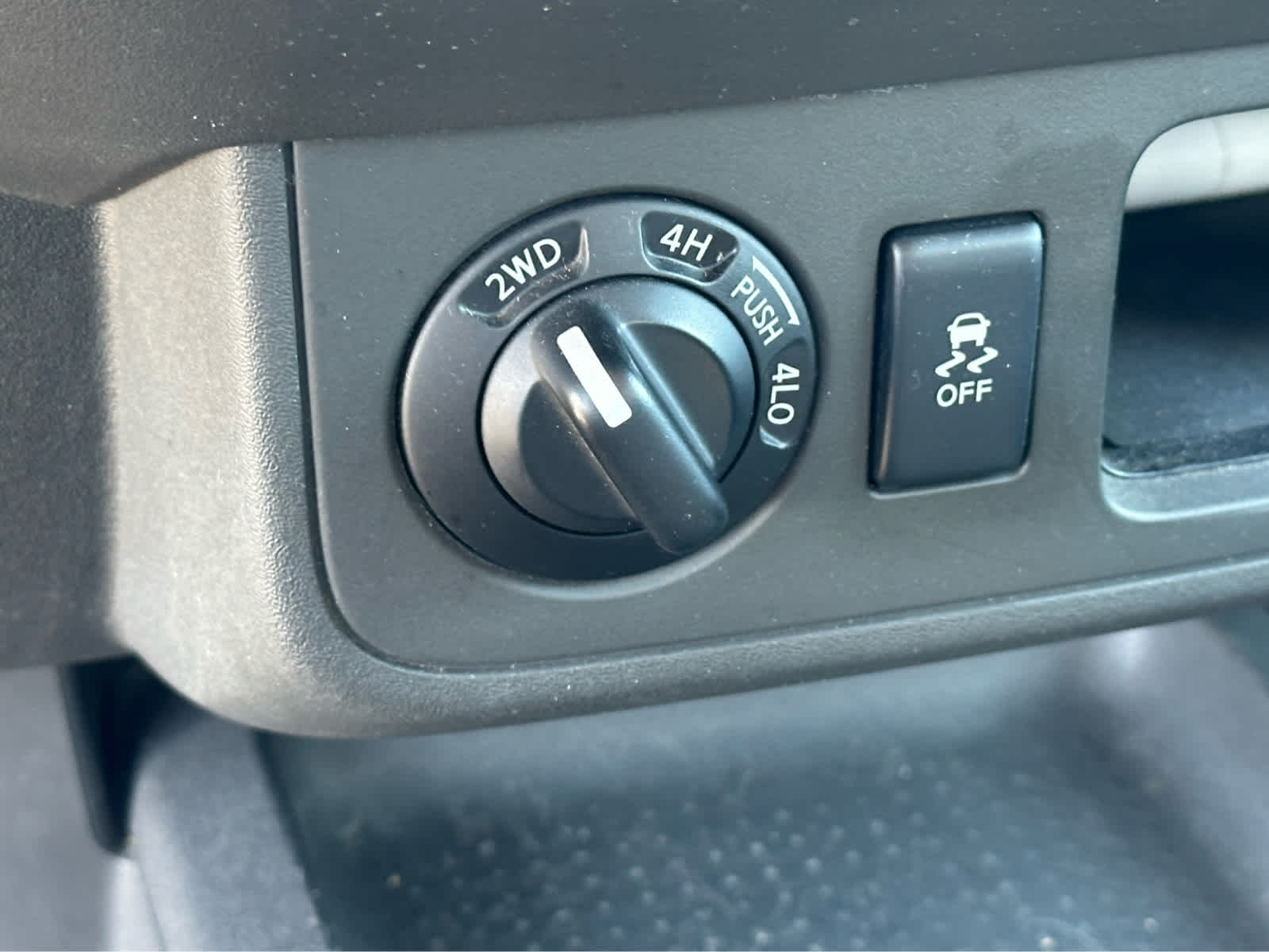 Thumbnail: 2015 Nissan Frontier - 17