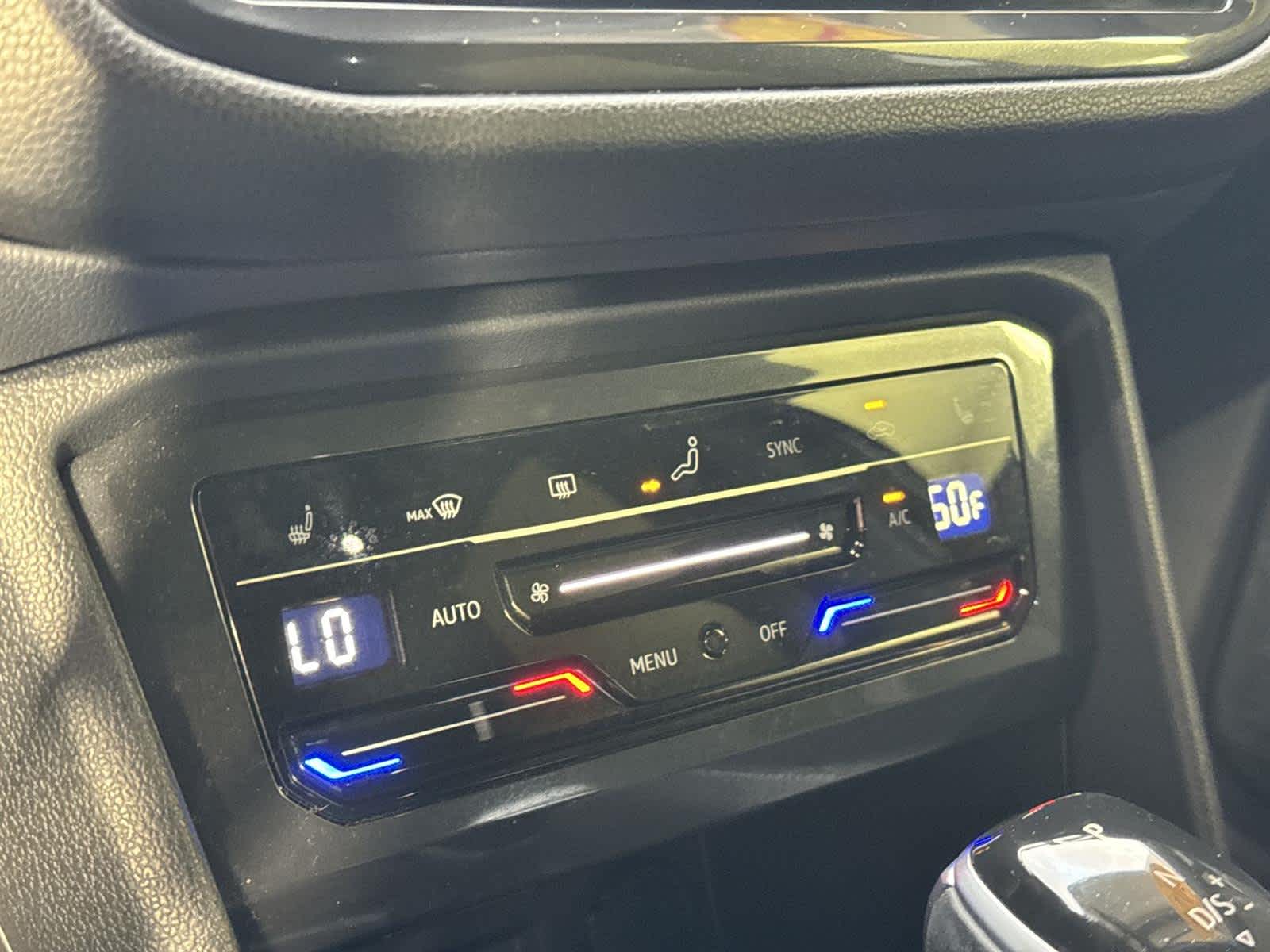 Thumbnail: 2024 Volkswagen Tiguan - 17